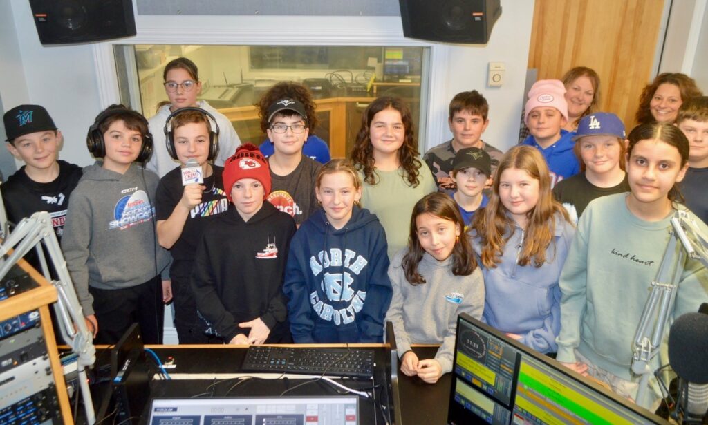 École NDA students visiting CKJM studio.