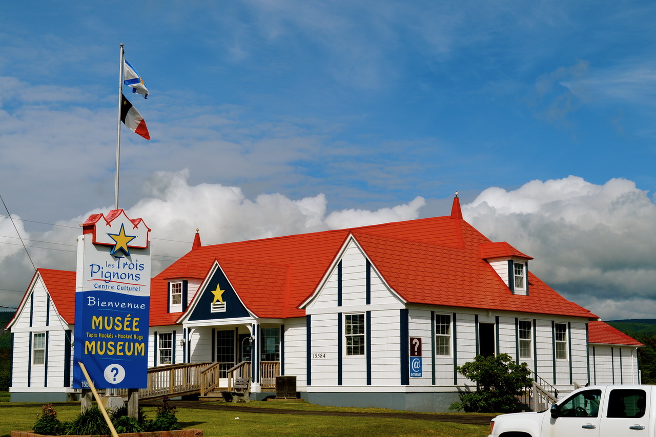 Tracing one’s ancestors’ journey at the Genealogy Centre in Chéticamp